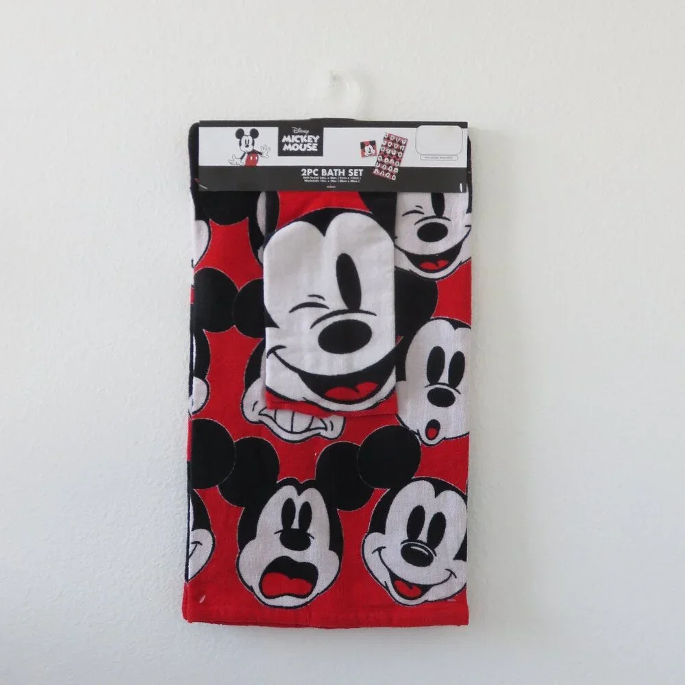 (#102) Disney Mickey Mouse Love 2 Piece Bath Set